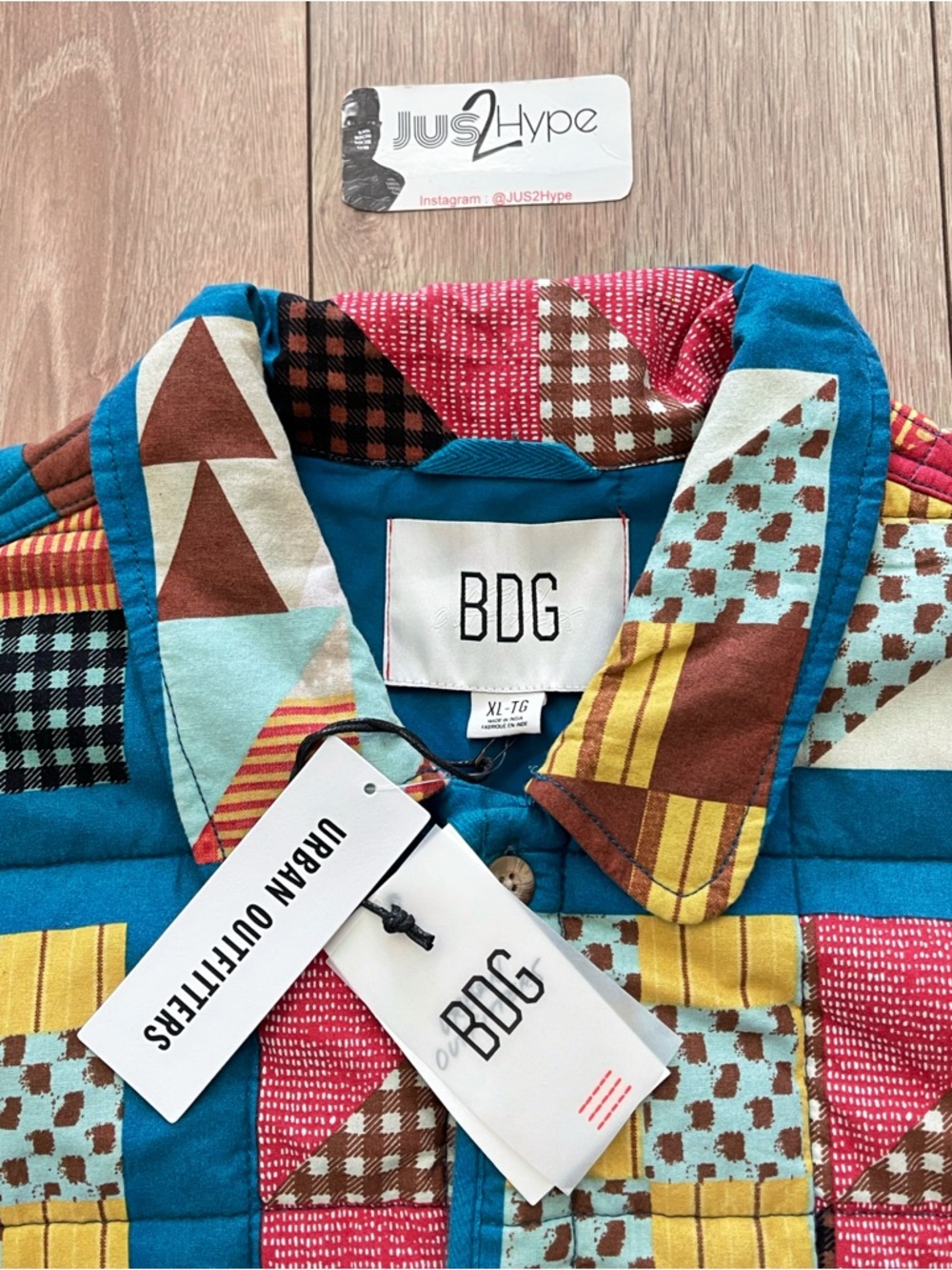 Urban Outfitters Patchwork Quilted Jacket in Bright Teal & Multicolor Brand New - Picture 5 of 5